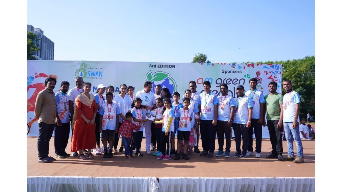 Oasis-School-Students-Advocate-for-Road-Hygiene-at-Ozone-Run-2024